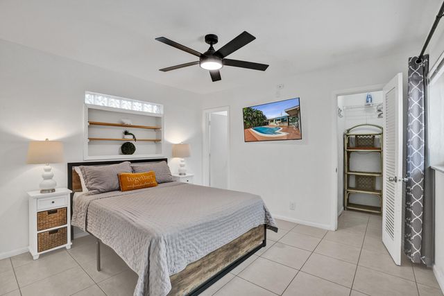 3672 NW 18TH Avenue, Oakland Park, FL 33309