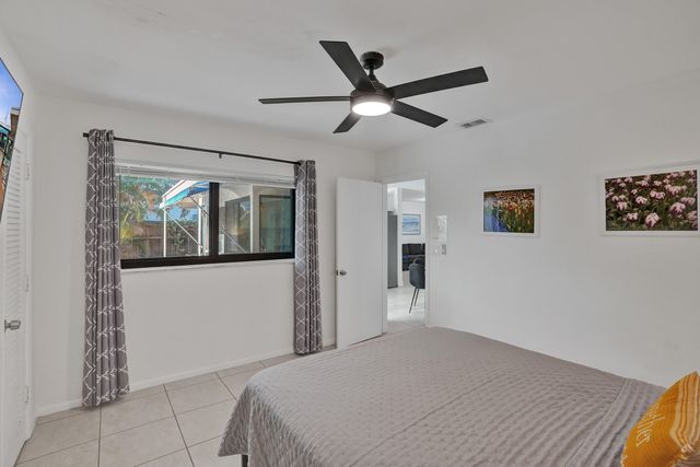3672 NW 18TH Avenue, Oakland Park, FL 33309