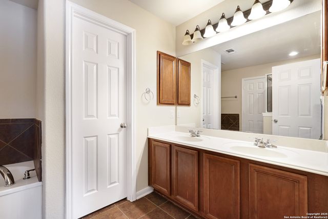 622 NW HORN RUN, San Antonio, TX 78245