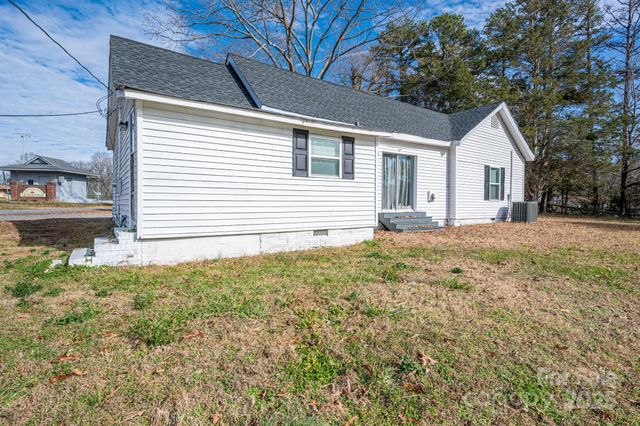 102 Guffey Road, Cherryville, NC 28021