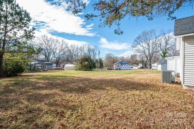 102 Guffey Road, Cherryville, NC 28021