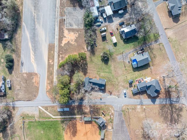 102 Guffey Road, Cherryville, NC 28021