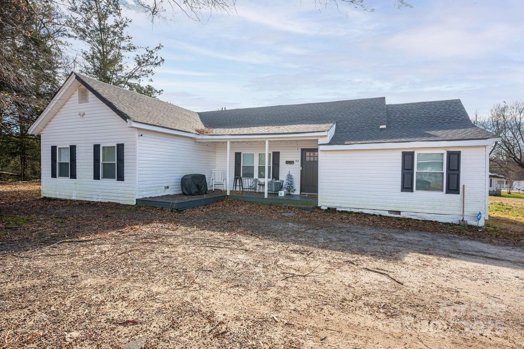 102 Guffey Road, Cherryville, NC 28021