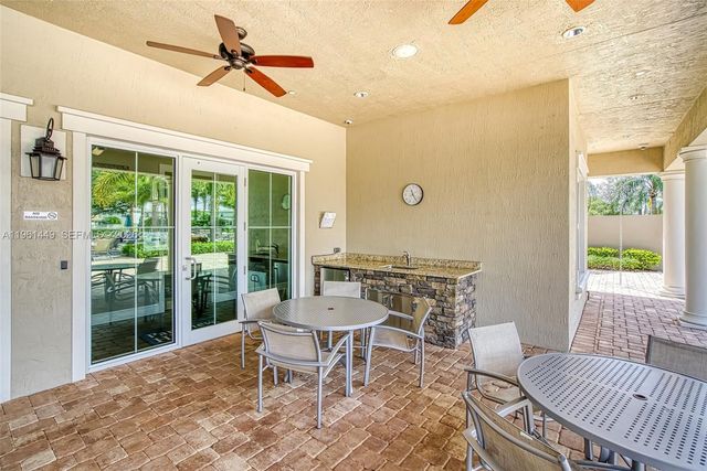 5060 Eucalyptus Dr 2, Hollywood, FL 33021