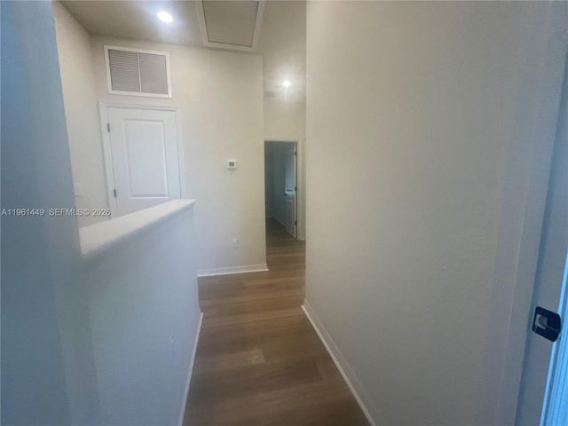 5060 Eucalyptus Dr 2, Hollywood, FL 33021