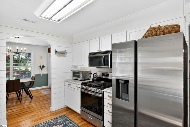 15 Jude Court, Greer, SC 29651