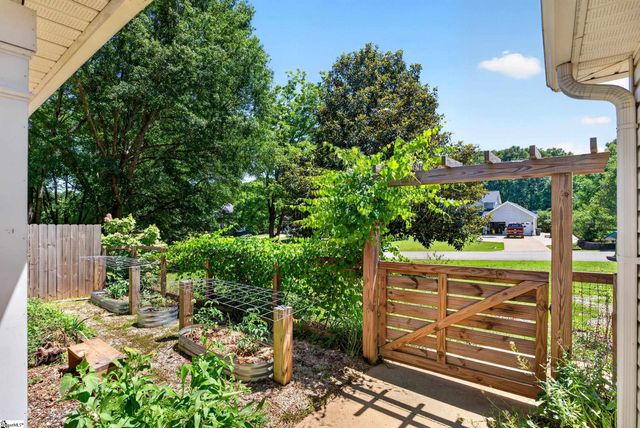 15 Jude Court, Greer, SC 29651