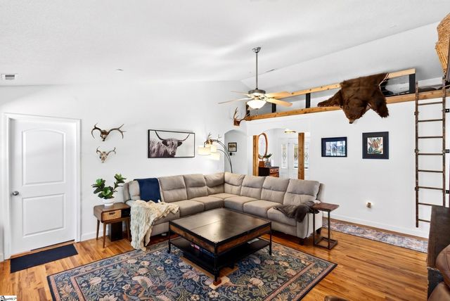 15 Jude Court, Greer, SC 29651
