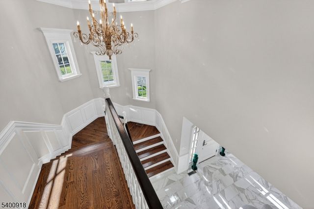 54 Hamilton Dr, North Caldwell Boro, NJ 07006