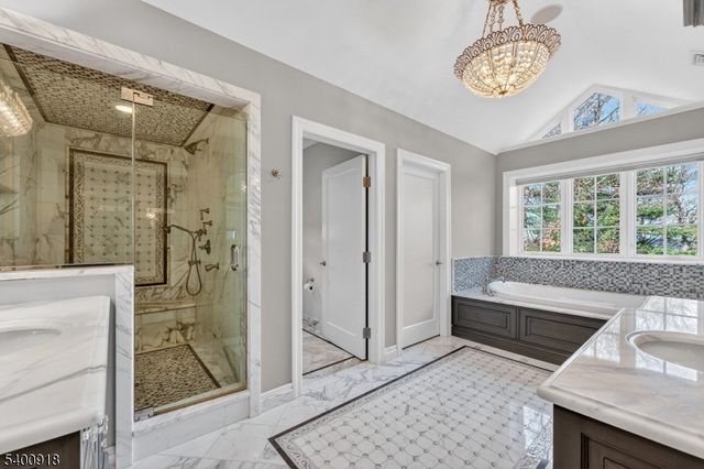 54 Hamilton Dr, North Caldwell Boro, NJ 07006