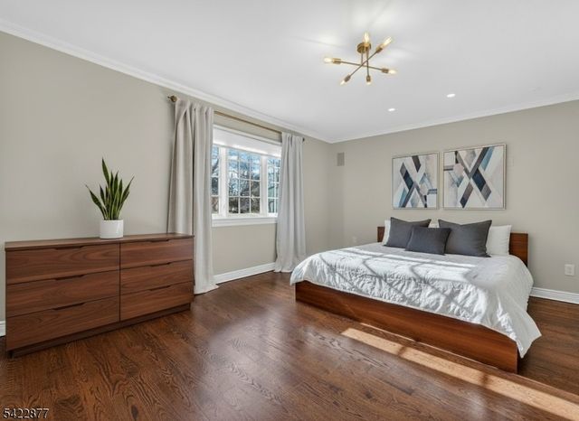 54 Hamilton Dr, North Caldwell Boro, NJ 07006