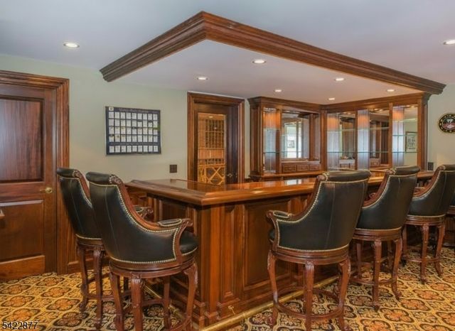 54 Hamilton Dr, North Caldwell Boro, NJ 07006