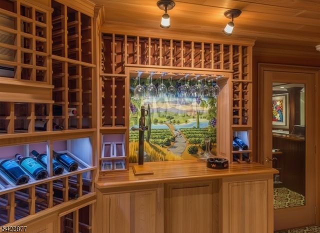 54 Hamilton Dr, North Caldwell Boro, NJ 07006