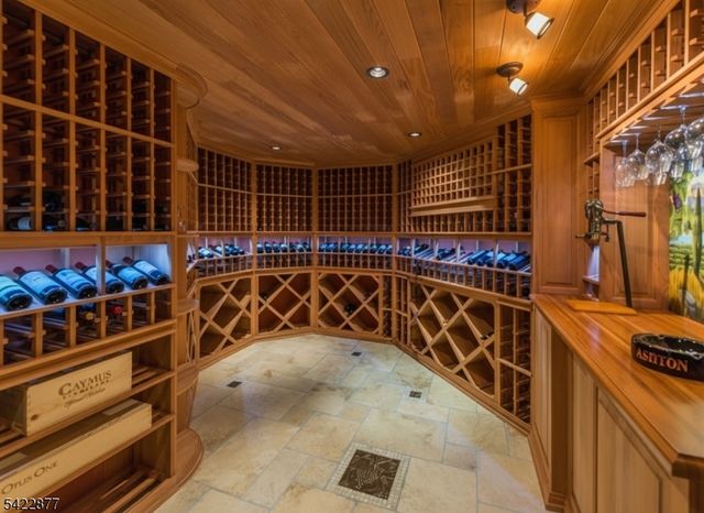 54 Hamilton Dr, North Caldwell Boro, NJ 07006