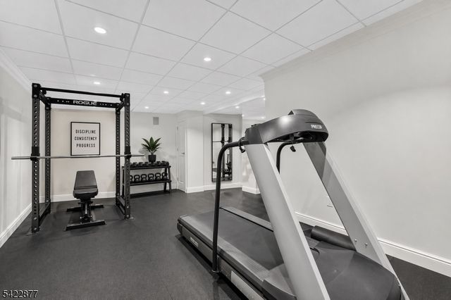 54 Hamilton Dr, North Caldwell Boro, NJ 07006