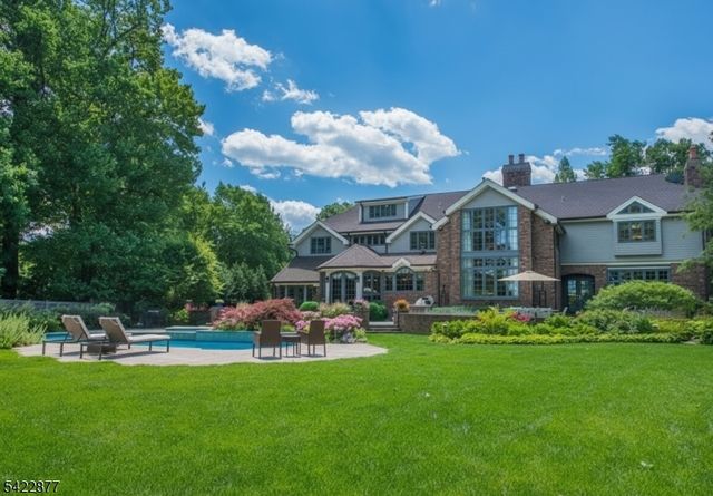 54 Hamilton Dr, North Caldwell Boro, NJ 07006