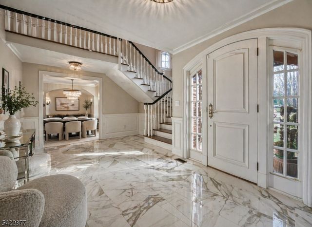 54 Hamilton Dr, North Caldwell Boro, NJ 07006