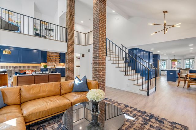 3288 Lakenheath Place, Dallas, TX 75204