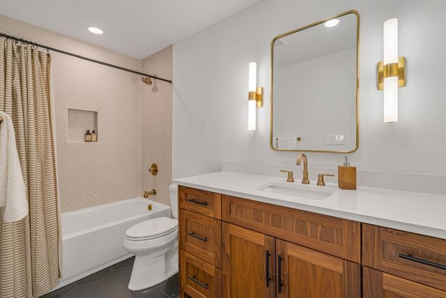 3288 Lakenheath Place, Dallas, TX 75204