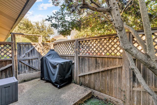 3288 Lakenheath Place, Dallas, TX 75204