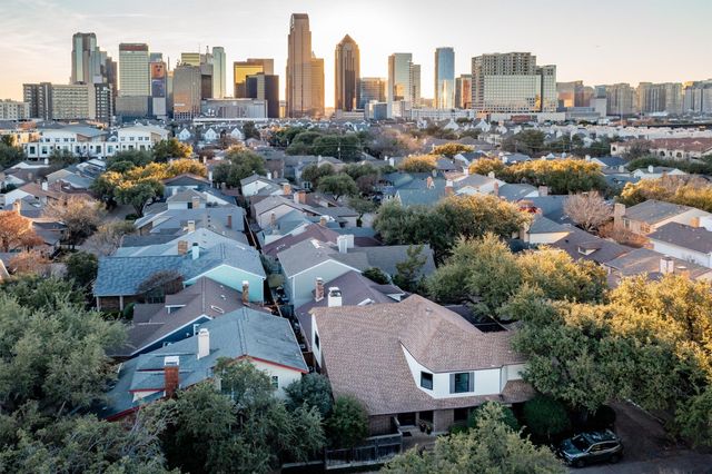 3288 Lakenheath Place, Dallas, TX 75204