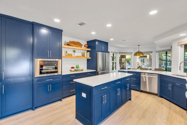 3288 Lakenheath Place, Dallas, TX 75204