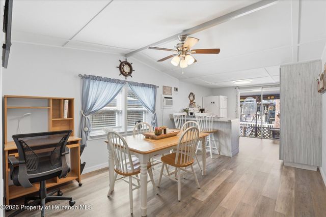 5527 Darlene Street, Weeki Wachee, FL 34607