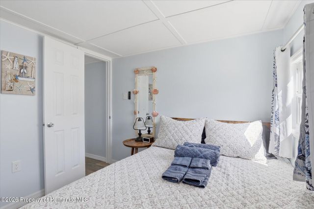 5527 Darlene Street, Weeki Wachee, FL 34607