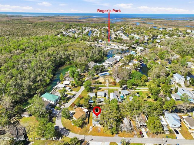 5527 Darlene Street, Weeki Wachee, FL 34607