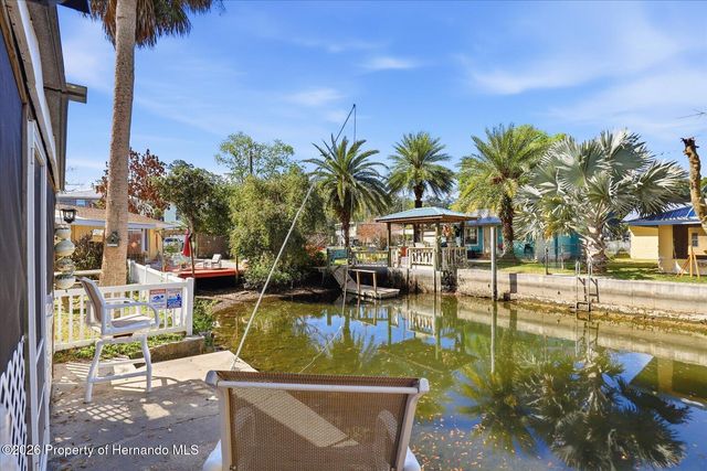 5527 Darlene Street, Weeki Wachee, FL 34607