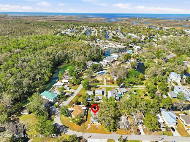 5527 Darlene Street, Weeki Wachee, FL 34607