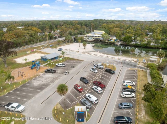 5527 Darlene Street, Weeki Wachee, FL 34607