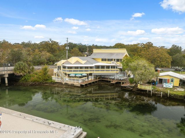 5527 Darlene Street, Weeki Wachee, FL 34607