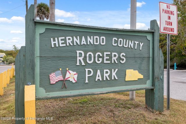 5527 Darlene Street, Weeki Wachee, FL 34607