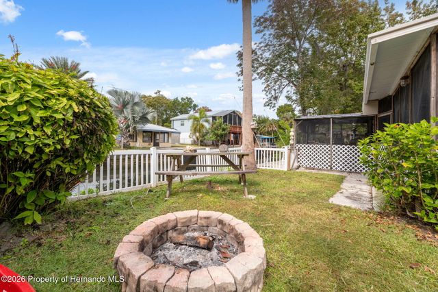 5527 Darlene Street, Weeki Wachee, FL 34607