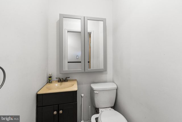 4 W ORANGE CT, Baltimore, MD 21234