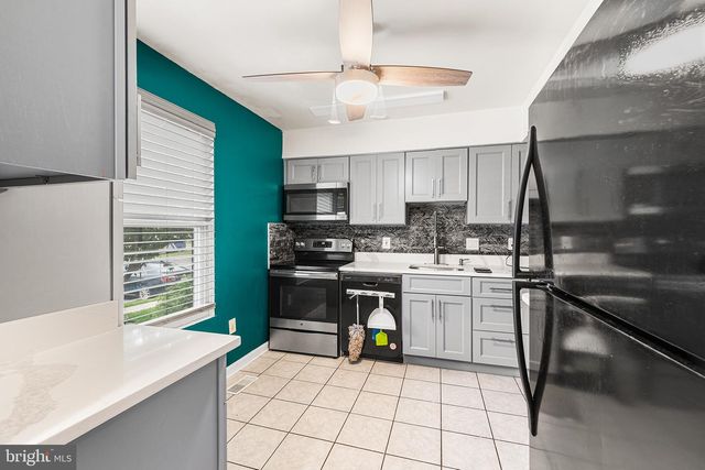 4 W ORANGE CT, Baltimore, MD 21234