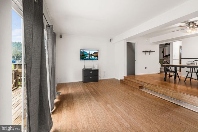 4 W ORANGE CT, Baltimore, MD 21234