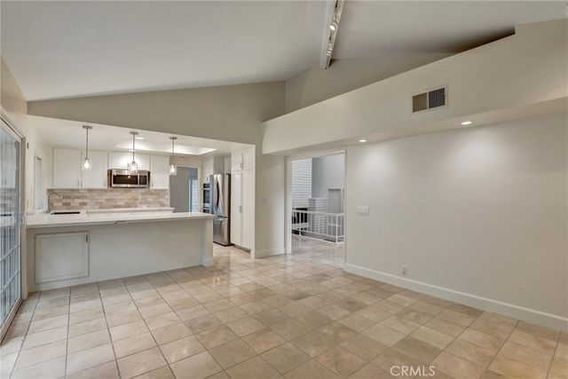 16 Sycamore Creek, Irvine, CA 92603