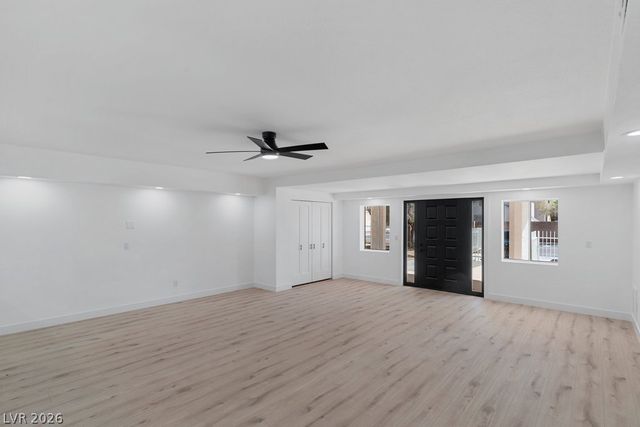 1494 East Camero Avenue, Las Vegas, NV 89123
