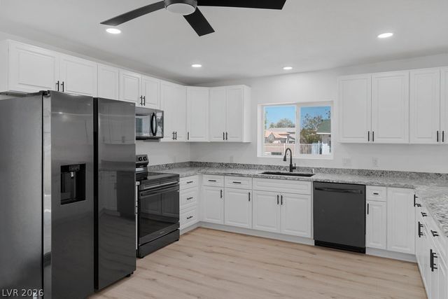 1494 East Camero Avenue, Las Vegas, NV 89123