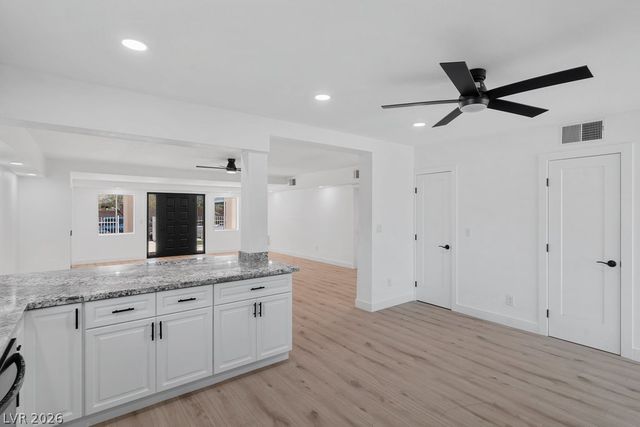 1494 East Camero Avenue, Las Vegas, NV 89123