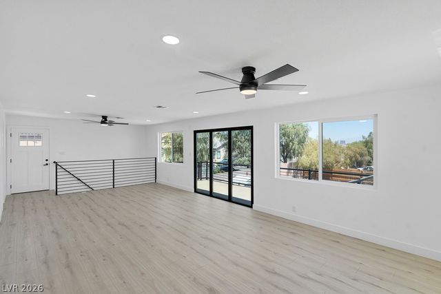 1494 East Camero Avenue, Las Vegas, NV 89123