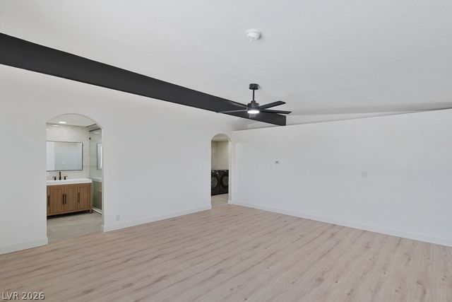 1494 East Camero Avenue, Las Vegas, NV 89123