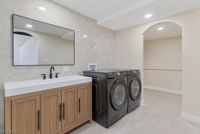 1494 East Camero Avenue, Las Vegas, NV 89123