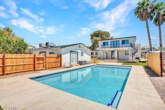1494 East Camero Avenue, Las Vegas, NV 89123