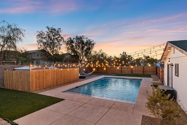 1494 East Camero Avenue, Las Vegas, NV 89123