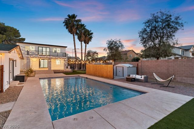 1494 East Camero Avenue, Las Vegas, NV 89123