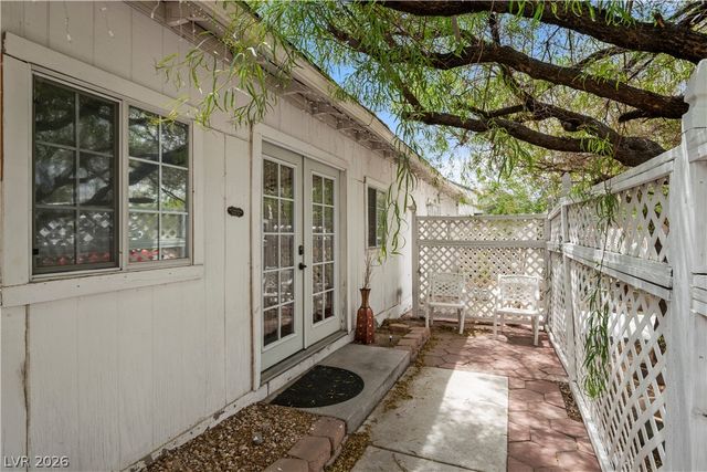 1494 East Camero Avenue, Las Vegas, NV 89123