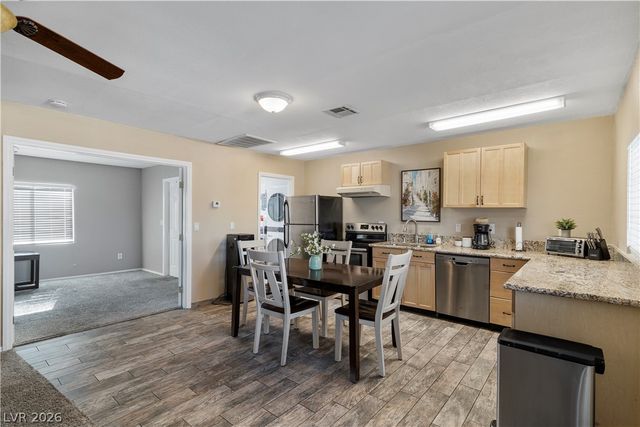 1494 East Camero Avenue, Las Vegas, NV 89123